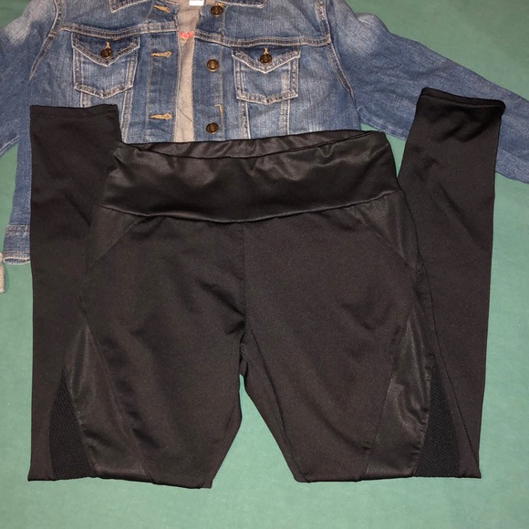 Pleather Leggings With Mesh Accent - Picture 3 of 3